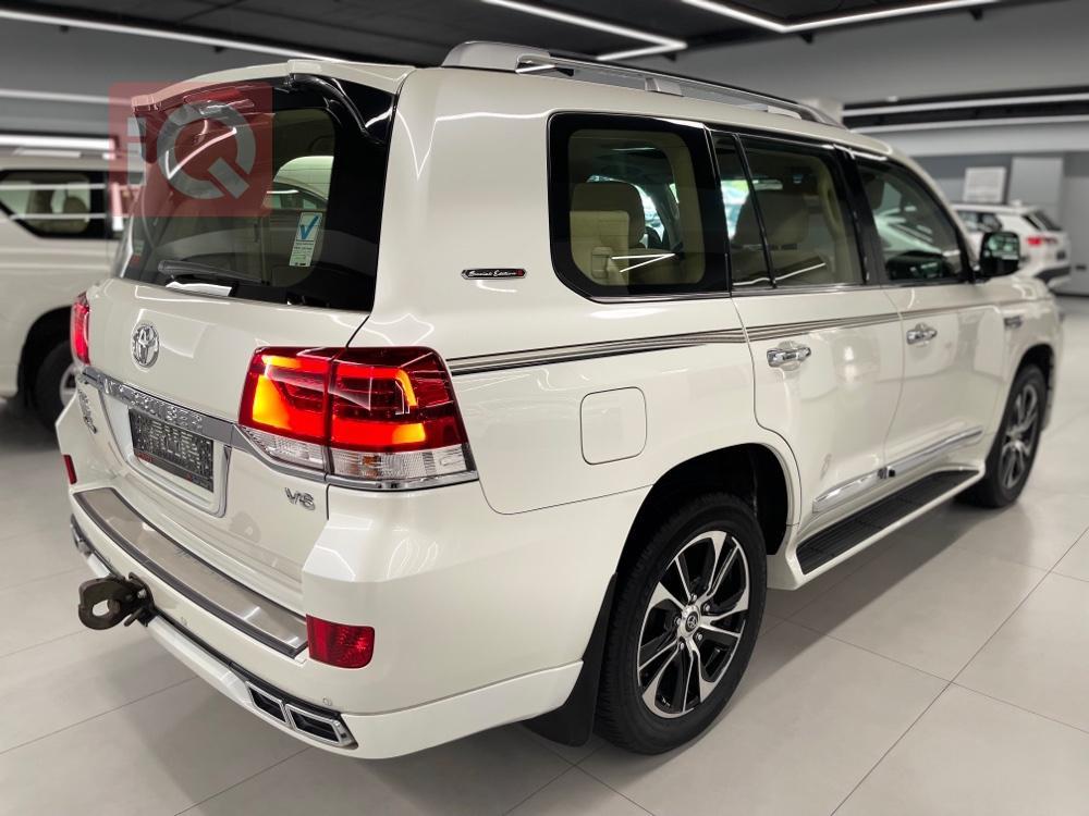 تويوتا لاندكروزر